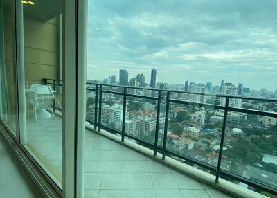 2-BR Condo at Royce Private Residences near MRT Sukhumvit