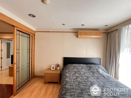 2-BR Condo at Asoke Place near MRT Sukhumvit