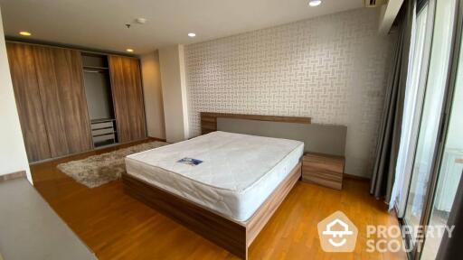 3-BR Condo at River Heaven Chareonkrung near BTS Krung Thon Buri (ID 414302)