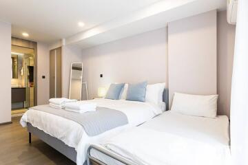 1-BR Condo at Klass Siam near BTS Chong Nonsi