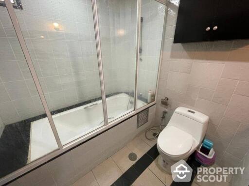 3-BR Condo at D.S. Tower 1 Sukhumvit 33 Condominium near BTS Phrom Phong