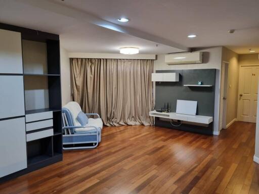 Condo for Rent at Belle Grand Rama 9