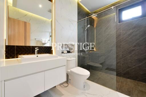 D Space Pattaya 2- 4 bed 5 bath in Huay Yai / Phoenix PP10599