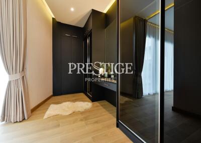 D Space Pattaya 2- 4 bed 5 bath in Huay Yai / Phoenix PP10599