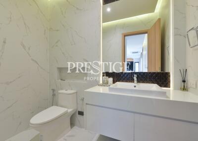 D Space Pattaya 2- 4 bed 5 bath in Huay Yai / Phoenix PP10599