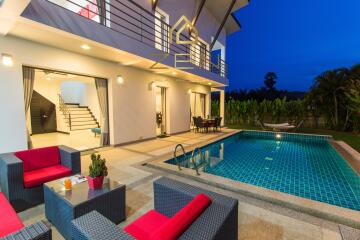 Modern Villa with 4 Bedrooms in Rawai for Rent