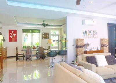 4 bedroom House in Whispering Palm East Pattaya