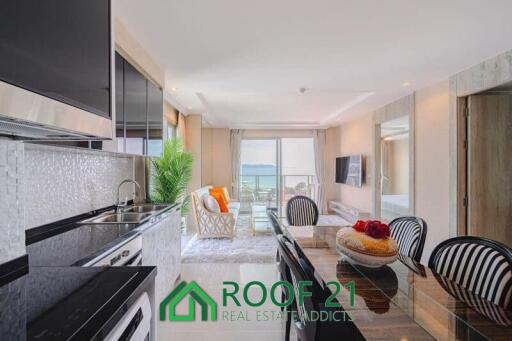 Luxury High-Rise Condo in Pattaya: Beach Access, Foreign Quota, Sea View, Spacious 2 Bedrooms