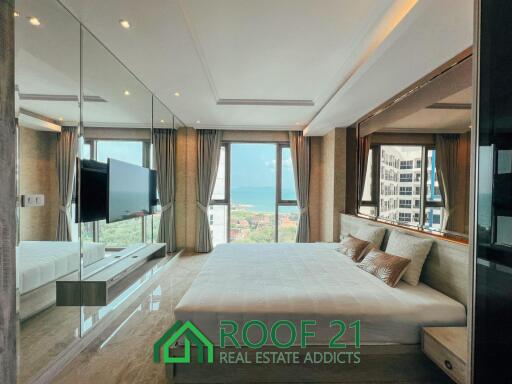 Luxury High-Rise Condo in Pattaya: Beach Access, Foreign Quota, Sea View, Spacious 2 Bedrooms