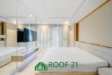 Luxury High-Rise Condo in Pattaya: Beach Access, Foreign Quota, Sea View, Spacious 2 Bedrooms