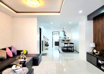 Brand new townhome in Banglamung for sale