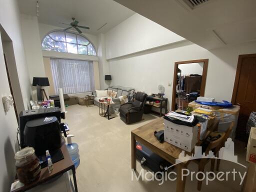 1 Bedroom Condo For Sale in All Seasons Mansion, Pathum Wan, Bangkok