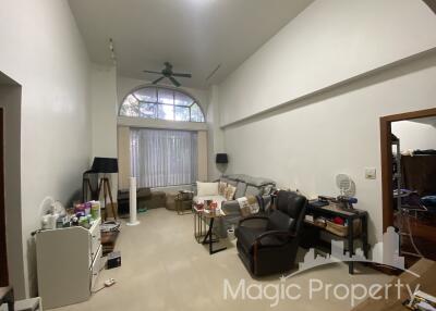 1 Bedroom Condo For Sale in All Seasons Mansion, Pathum Wan, Bangkok