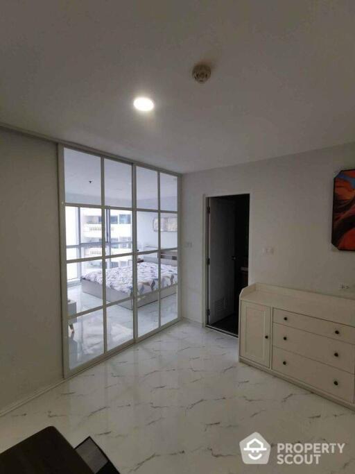 2-BR Condo at The Waterford Diamond Tower Sukhumvit near BTS Phrom Phong