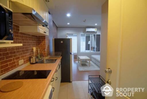 1-BR Condo at Grand Park View Asoke near MRT Sukhumvit