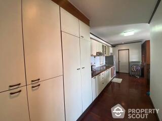 2-BR Condo at Saranjai Mansion Condominium near BTS Nana