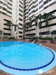 2-BR Condo at Saranjai Mansion Condominium near BTS Nana