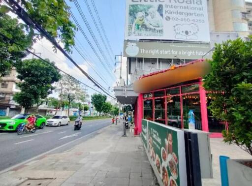 Commercial for Rent in Ekkamai-Rama 4