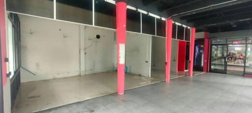 Commercial for Rent in Ekkamai-Rama 4