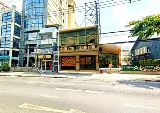 Commercial for Rent in Ekkamai-Rama 4