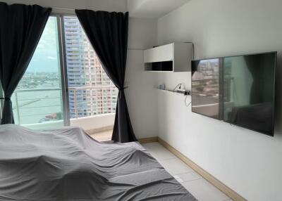Condo for Rent at Supalai River Place