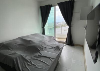 Condo for Rent at Supalai River Place