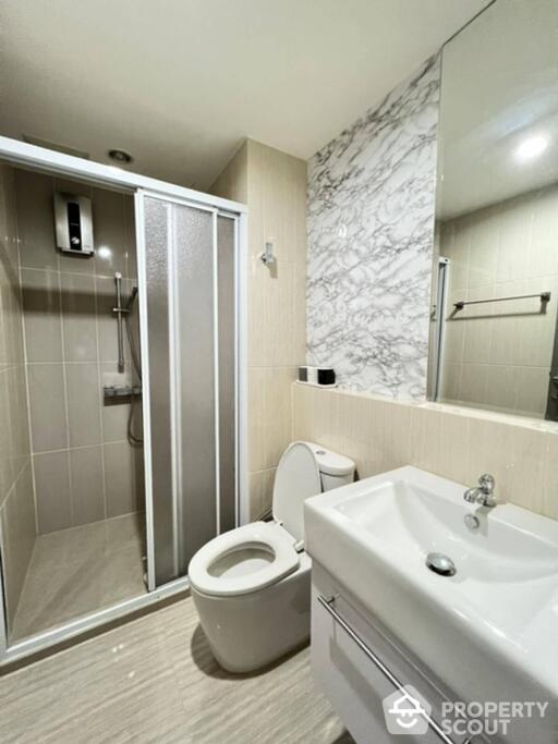 2-BR Condo at Life Ratchadapisek near MRT Huai Khwang