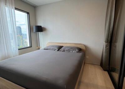 1-BR Condo at Life One Wireless near BTS Phloen Chit