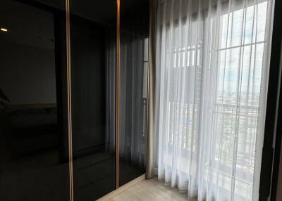 1-BR Condo at Life One Wireless near BTS Phloen Chit