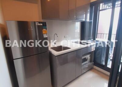 Condo at Life Asoke Hype for rent