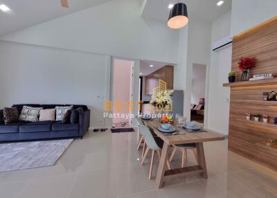 3 Bedrooms Villa / Single House in The Maple Huay Yai H011934