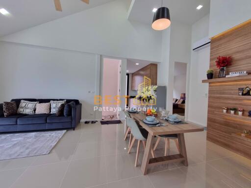 3 Bedrooms Villa / Single House in The Maple Huay Yai H011934