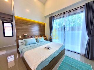 3 Bedrooms Villa / Single House in The Maple Huay Yai H011934