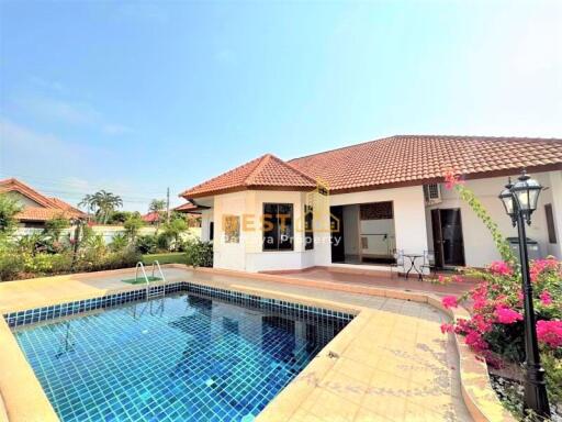 3 Bedrooms Villa / Single House in Pattaya Hill Village 2 East Pattaya H010556