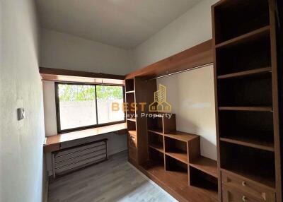 3 Bedrooms Villa / Single House in Pattaya Hill Village 2 East Pattaya H010556