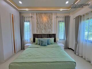 Brand New Luxury 6 Bedroom Pool Villa In East Pattaya For Sale Suitable For Investment Or Big Family!