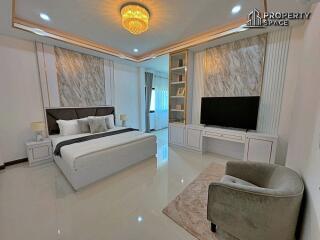 Brand New Luxury 6 Bedroom Pool Villa In East Pattaya For Sale Suitable For Investment Or Big Family!