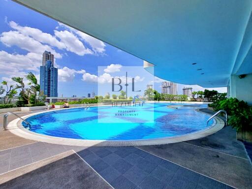 Rooftop swimming pool with city view