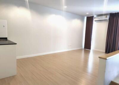 For Rent Samut Prakan Town House Plex Bangna Bang Na-Trad Bang Phli