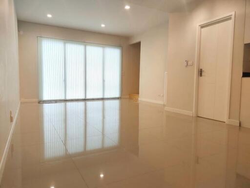 For Rent Samut Prakan Town House Plex Bangna Bang Na-Trad Bang Phli