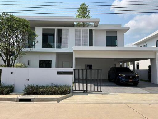 For Sale and Rent Bangkok Single House Mantana Motorway - Rama 9 Bangkok-Chonburi Motorway Lat Krabang