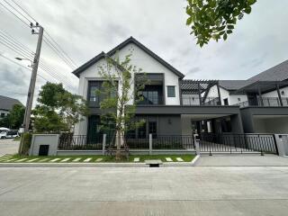 For Sale and Rent Samut Prakan Single House Centro Bangna Bang Na-Trad Bang Phli