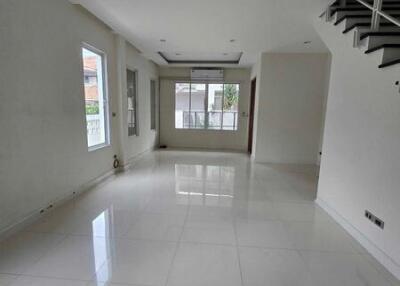 For Rent Bangkok Home Office Chokchai 4 Lat Phrao