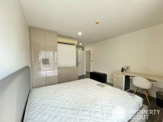 2-BR Condo at The Crest Sukhumvit 49 near BTS Thong Lor