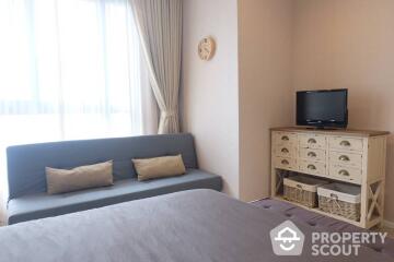 1-BR Condo at Quinn Condo Ratchada 17 near MRT Sutthisan (ID 515532)