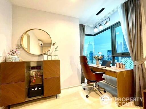 2-BR Condo at Life One Wireless near BTS Phloen Chit