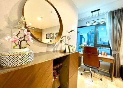 2-BR Condo at Life One Wireless near BTS Phloen Chit