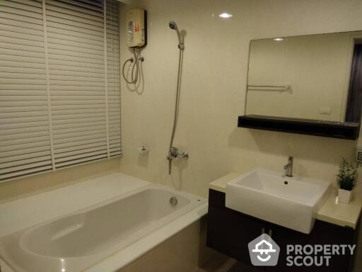 2-BR Condo at The Fine @ River Condominium near BTS Saphan Taksin (ID 509814)