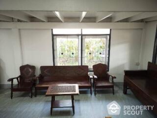 2-BR House near BTS Udom Suk