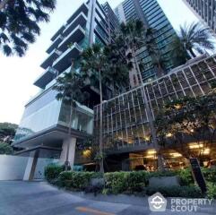 1-BR Condo at The Room Sukhumvit 21 near MRT Sukhumvit